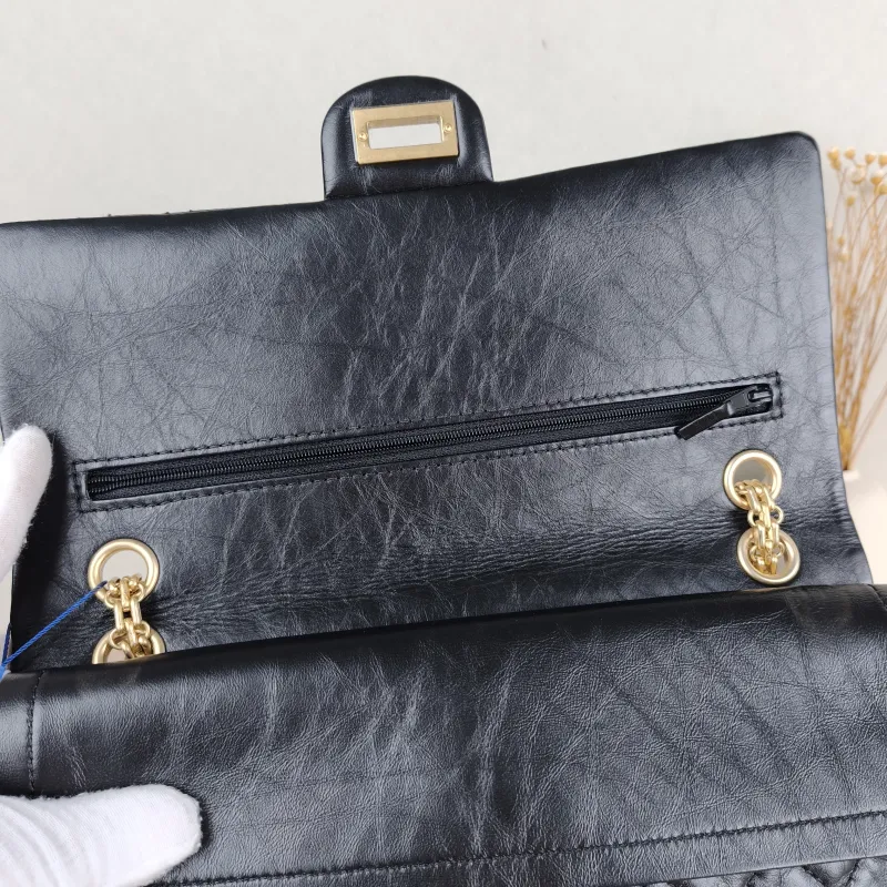Chanel Shoulder Bag 2.55 Black Calfskin Medium 28 × 7.5 × 19.5 cm — detail view 6 of 13