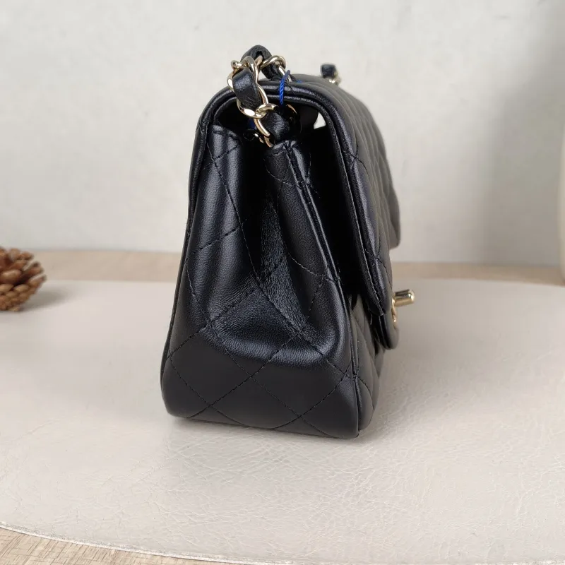 Chanel Crossbody Bag Classic Flap Mini CF Mini Black SL ambskin Mini 17 × 8 × 13.5 cm — detail view 7 of 13