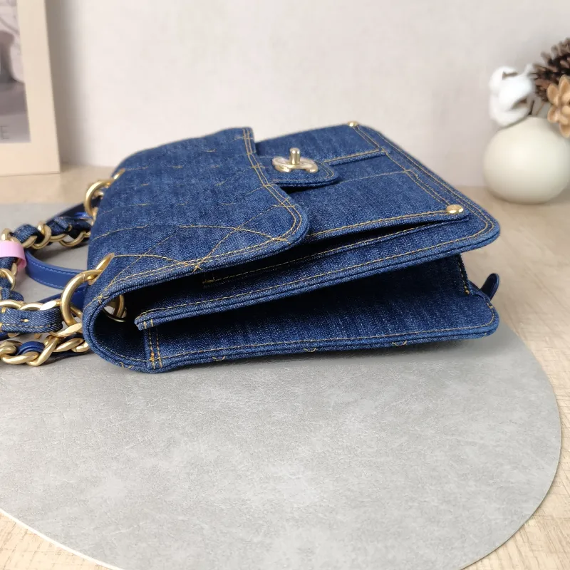 Chanel Backpack Backpack Blue One Size 25 × 6 × 22 cm — detail view 10 of 12