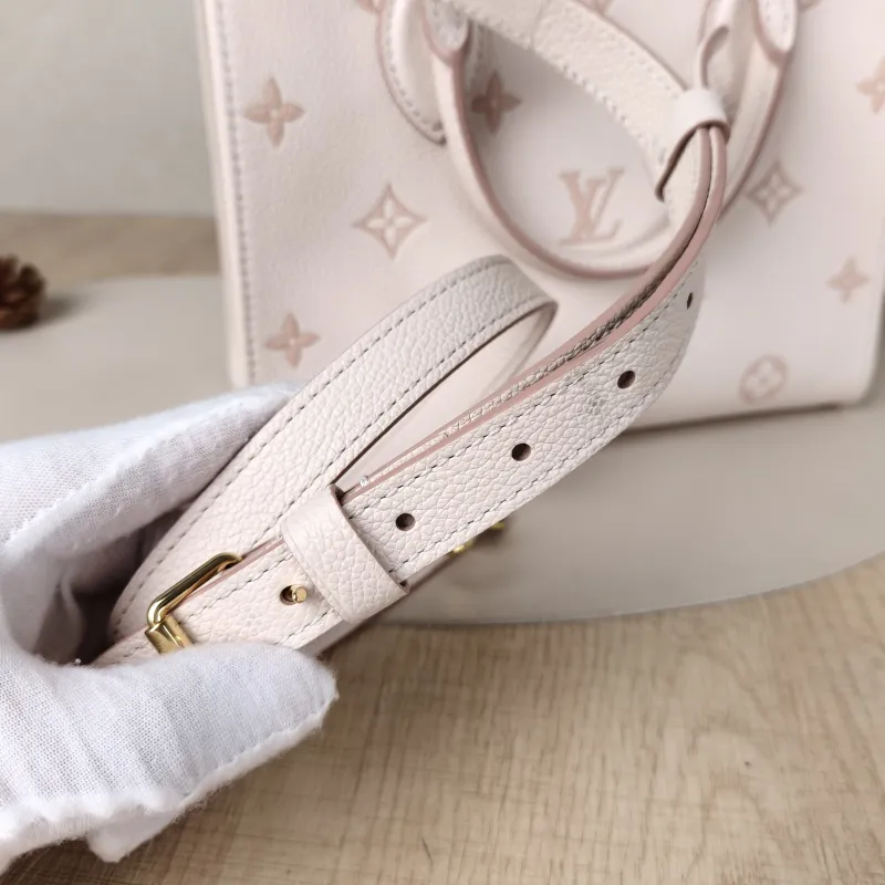 Louis Vuitton Shoulder Bag Onthego Beige · Pink Empreinte Embossed Calfskin Small25 × 11.5 × 19 cm — detail view 3 of 13