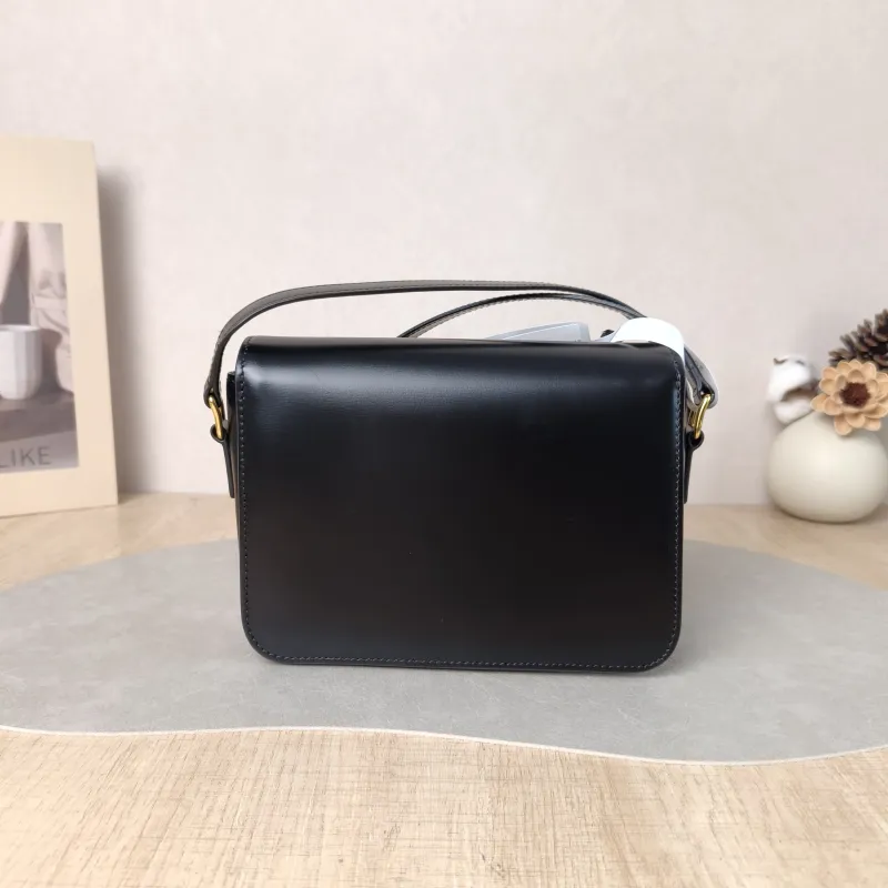 CELINE Crossbody Bag Teen Triomphe Black CC alfskin Small 18.5 × 6 × 14 cm — cover view 4 of 6