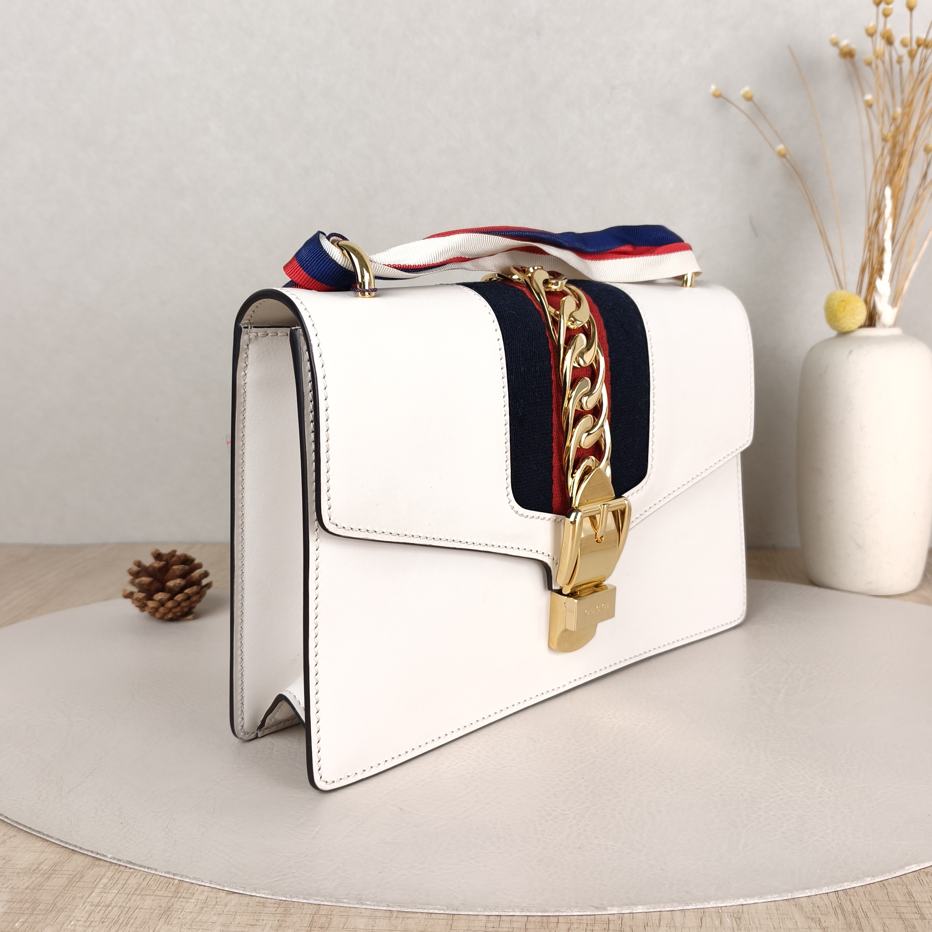 GUCCI Shoulder Bag Sylvie Shoulder Strap Edition White CC alfskin Small25.5 × 8 × 17 cm Missing Shoulder Strap — cover view 5 of 5