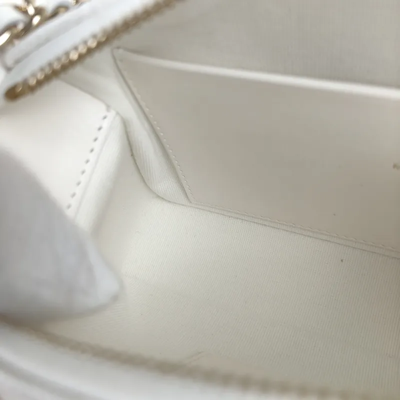 Chanel Crossbody Bag White Gold Grained Calfskin One Size 21 × 5 × 12 cm — detail view 11 of 11