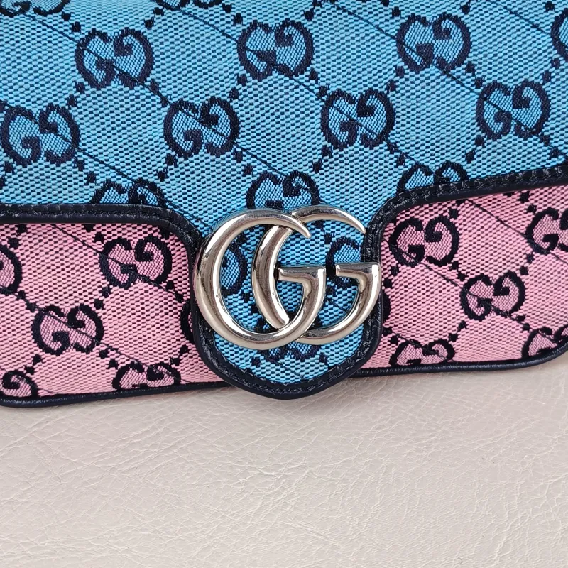 GUCCI Crossbody Bag GG Marmont Mini Marmont Mini Canvasmini16.5 × 4.5 × 9.5 cm — detail view 7 of 11