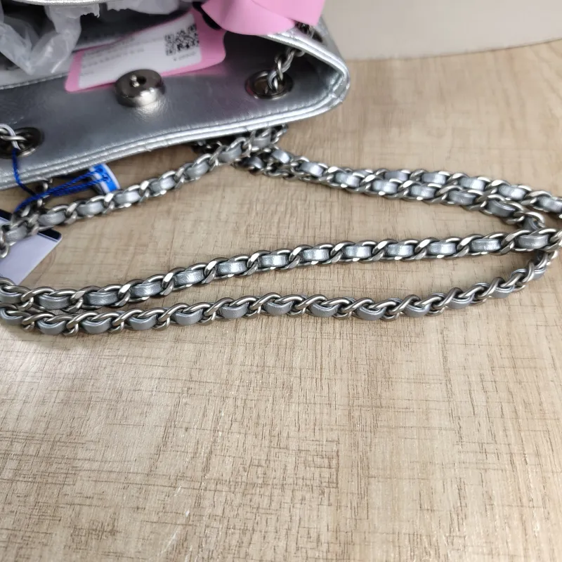 Chanel Backpack25c Backpack Silver Calfskin One Size18 × 8 × 24 cm — detail view 3 of 10