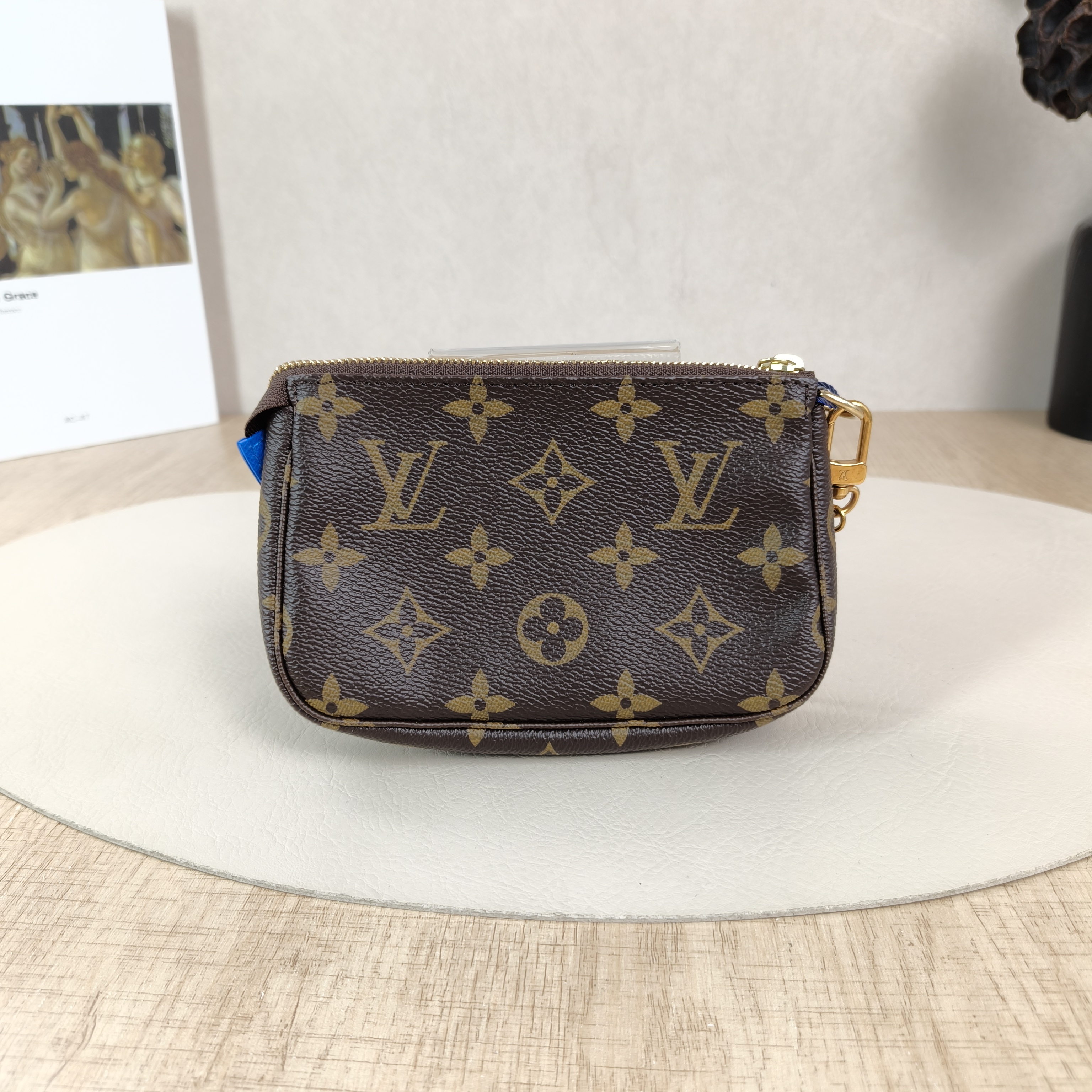 Louis Vuitton Clutch Mini Pochette Accessoires PV Cmini15.5 × 4 × 10.5 cm — cover view 3 of 5