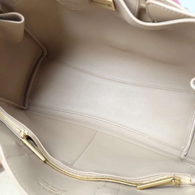 BALENCIAGA Top Handle Bag Bel air Calfskin Small 30 × 12 × 20.5 cm — detail view 9 of 10