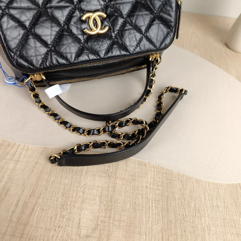 Chanel Crossbody Bag Crossbody Bag Black Calfskin One Size 27 × 16 × 20 cm — detail view 11 of 14