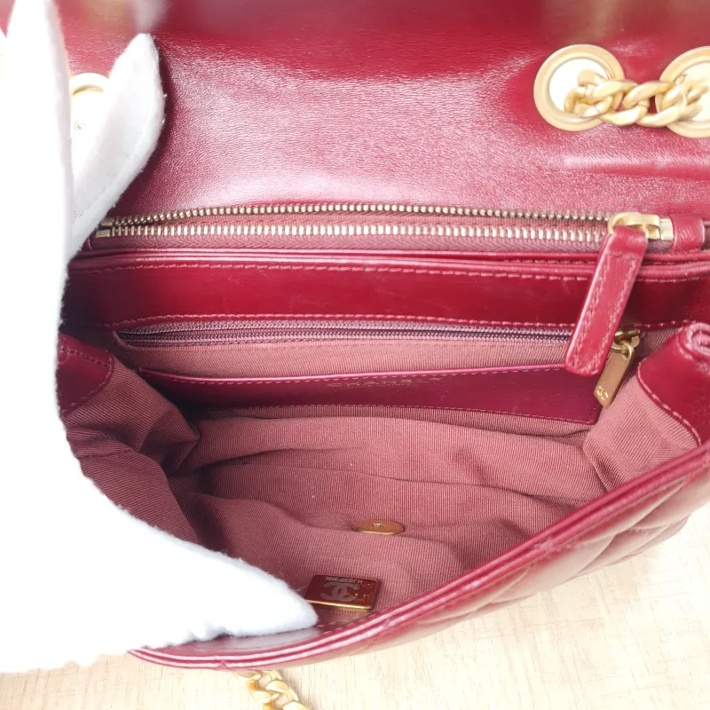 Chanel Crossbody Bag Burgundy Lambskin One Size 22 × 8 × 14 cm — detail view 6 of 12