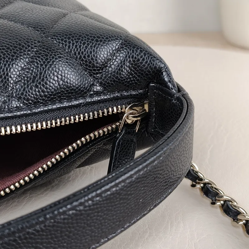 Chanel Crossbody Bag Crossbody Bag Black Grained Calfskin One Size 15.5 × 6 × 12 cm — detail view 2 of 13