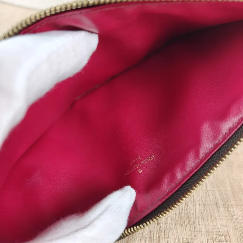 Louis Vuitton Crossbody Bag Pochette Félicie Monogram PVC Small 21 × 3 × 12 cm — detail view 8 of 17