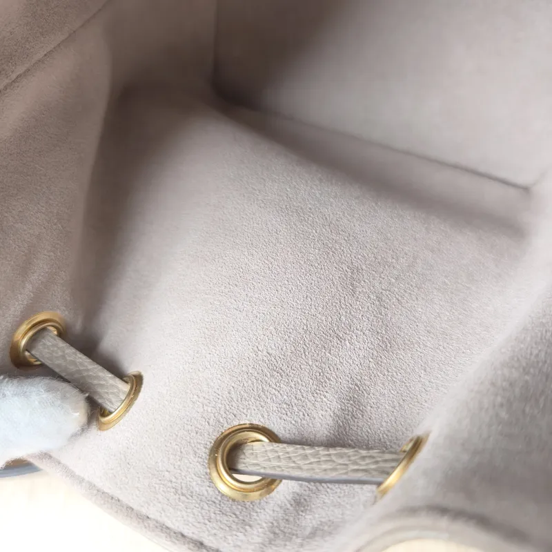 Louis Vuitton Crossbody Bag NANO NOÉ Bucket Bag Nano · White Empreinte Embossed Calfskin Monogramnano13 × 10 × 16 cm — detail view 7 of 15