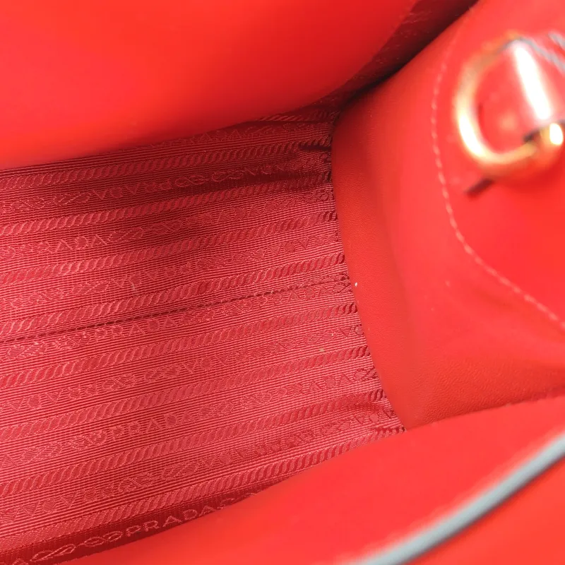 PRADA Shoulder Bag Shoulder Bag Red Calfskin One Size26 × 14 × 20 cm — detail view 10 of 12