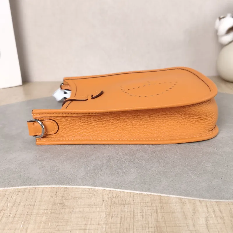 Hermès Crossbody Bag Evelyne Mini 16 Mini 16 TC Calfskin Mini 17 × 5.5 × 18 cm G — detail view 7 of 10