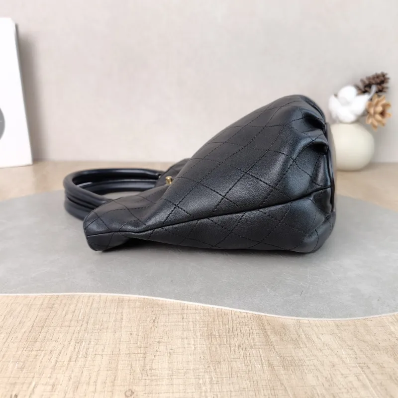 Chanel Shoulder Bag Bucket Bag Black Calfskin One Size 25 × 14 × 20 cm 27 — detail view 7 of 11