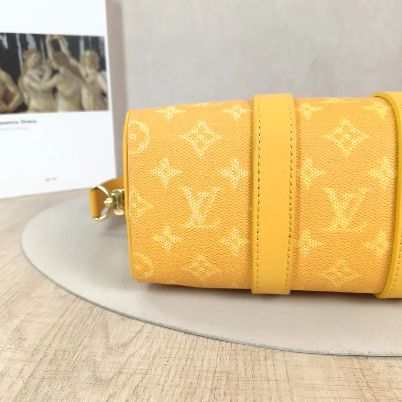 Louis Vuitton Crossbody Bag Keepall 25 Collection Yellow PVC Medium 25 × 11 × 15 cm — detail view 9 of 12