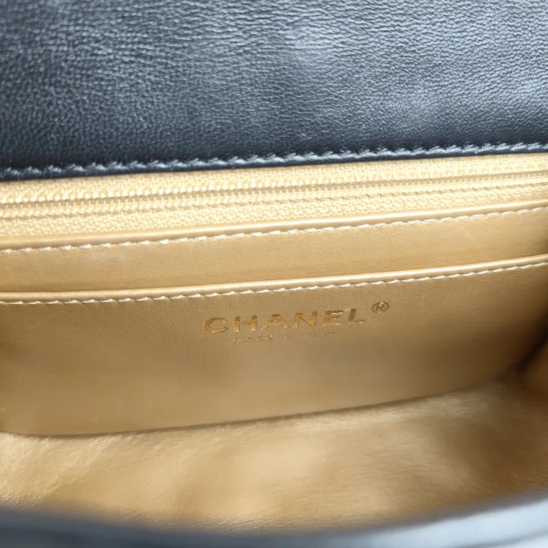 Chanel Crossbody Bag Classic Flap Mini CF Mini Black with Gold-Tone Hardware SL ambskinmini17 × 8 × 13.5 cm — detail view 4 of 12