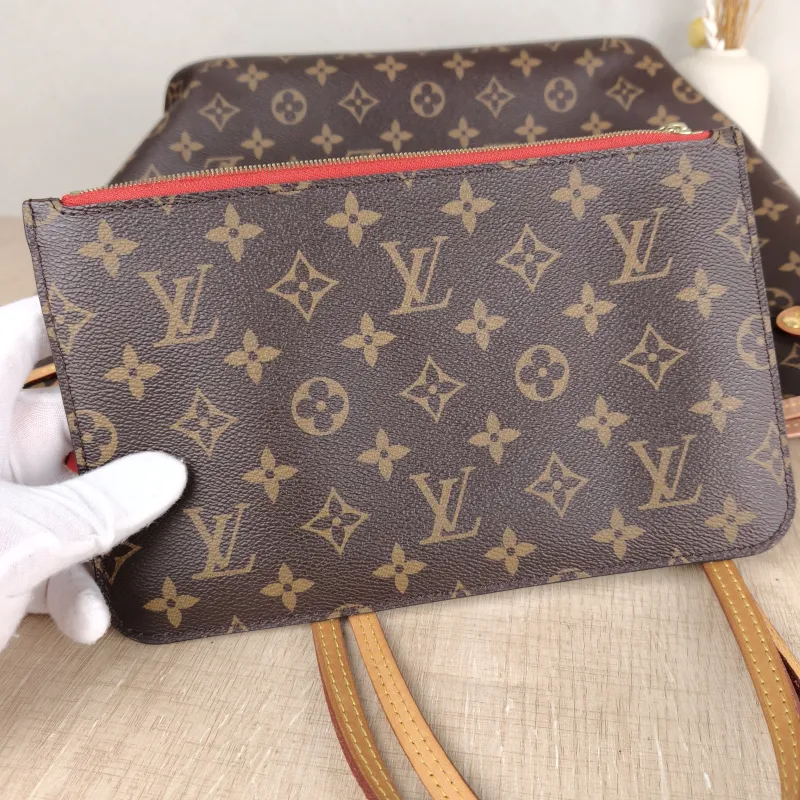 Louis Vuitton Shoulder Bag Neverfull Monogram PVC Medium 31 × 14 × 28 cm — detail view 5 of 11