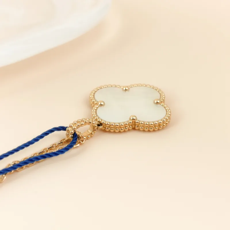 Van Cleef & Arpels Necklace Magic Alhambra Alhambra Collection Necklace Pearl · White Mother-of-Pearl18KY ellow Gold Magic Large Pendant2.6*2.6cm 9… — cover view 4 of 12