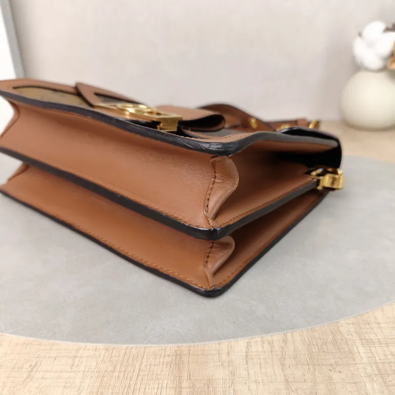 Louis Vuitton Crossbody Bag Dauphine Monogram PVC Medium25 × 10.5 × 17 cm — detail view 8 of 12