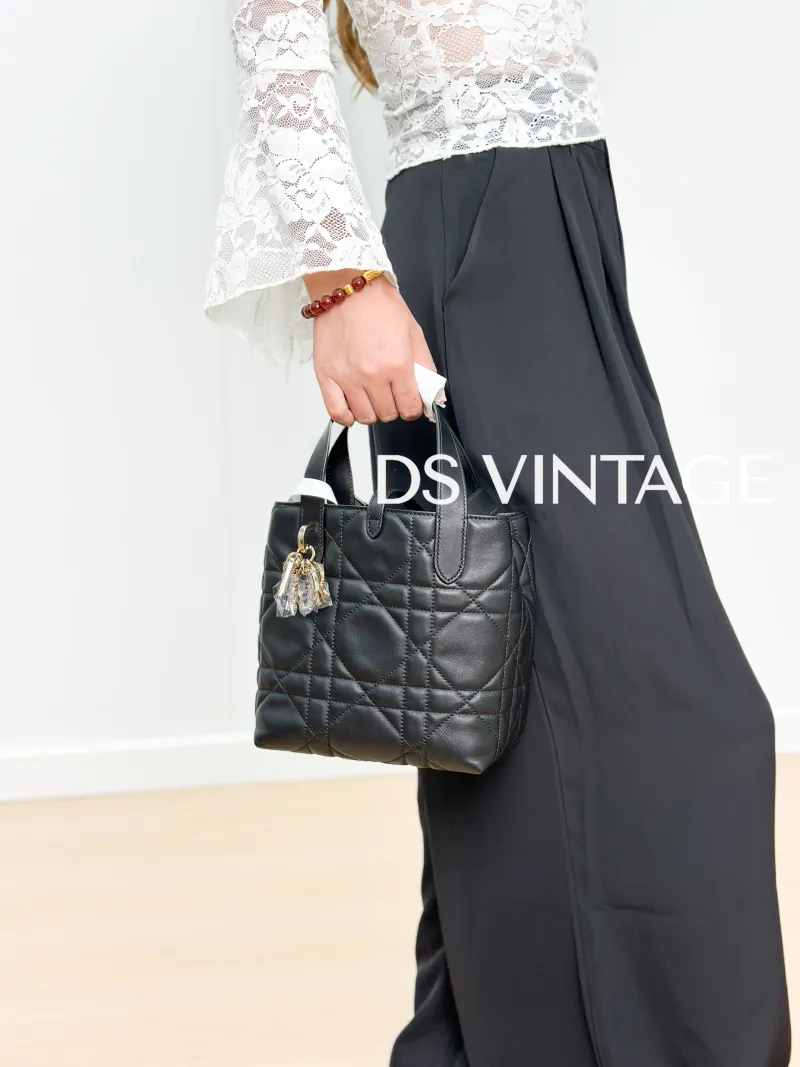 DIOR Shoulder Bag TOUJOURS Edition Black Calfskin Small 18.5 × 12 × 18.5 cm — on-model view 4 of 4