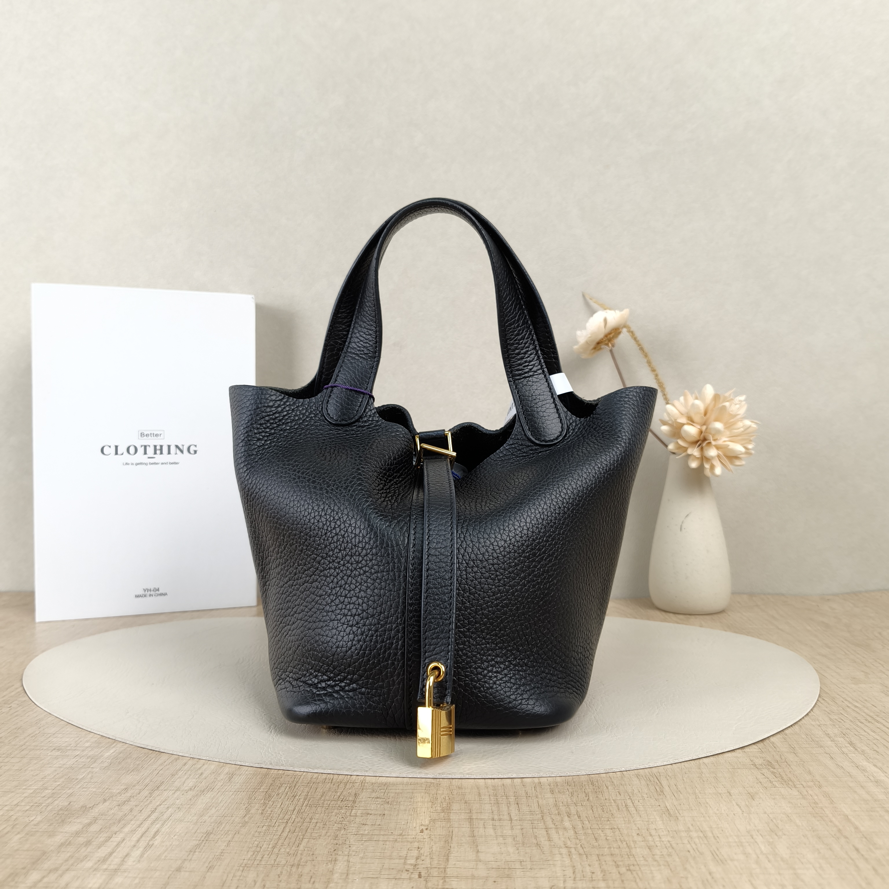 Hermès Top Handle Bag Picotin Lock 18 1889Black Taurillon Clemence TC Calfskin Small18 × 13 × 18 cm