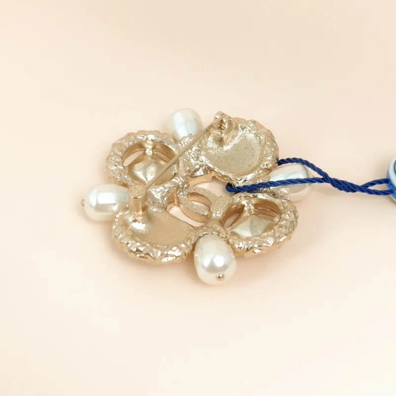 Chanel Brooch Pearl Brooch Gold One Size — cover view 4 of 7