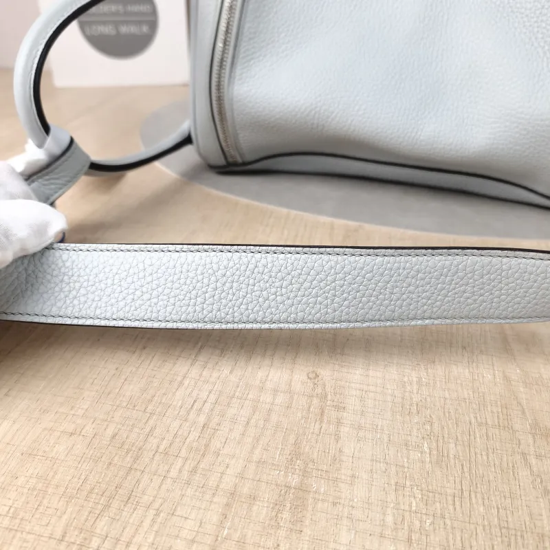 Hermès Crossbody Bag Lindy 30 Taurillon Clemence TC Calfskin One Size30 × 15 × 19 cm — detail view 8 of 14