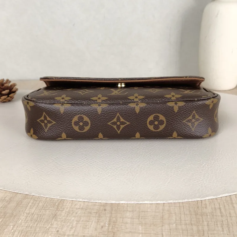 Louis Vuitton Crossbody Bag IVY Monogram PVC Small 23.5 × 4.3 × 12 cm — cover view 4 of 5
