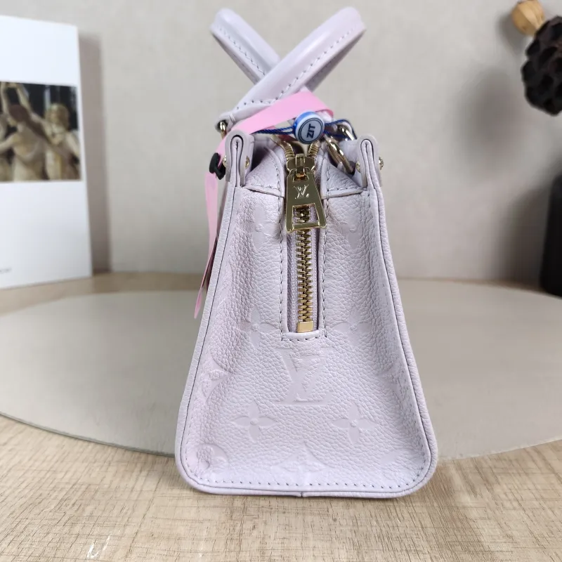 Louis Vuitton Crossbody Bag Onthego East West Two Straps Empreinte Embossed Calfskin Small 25 × 10 × 13 cm — detail view 11 of 12