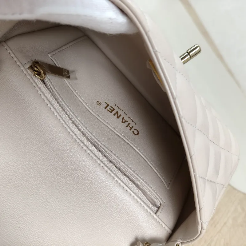 Chanel Crossbody Bag Classic Flap Large Mini CF Mini Collection Crossbody Bag Pink Lambskinmini18 × 5 × 12 cm — detail view 7 of 13