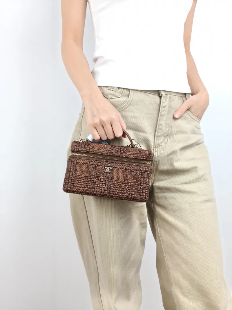 Chanel Crossbody Bag lp Box Bag Top Handle Crossbody Bag 19.5 × 5 × 17 cm — on-model view 1 of 3