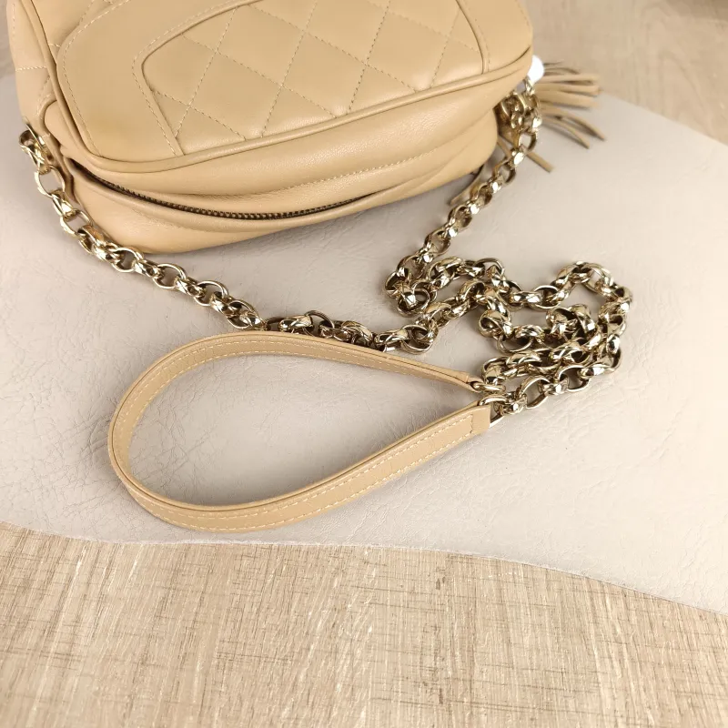 Chanel Crossbody Bag Crossbody Bag Beige Lambskin One Size19 × 8 × 13 cm — detail view 12 of 13