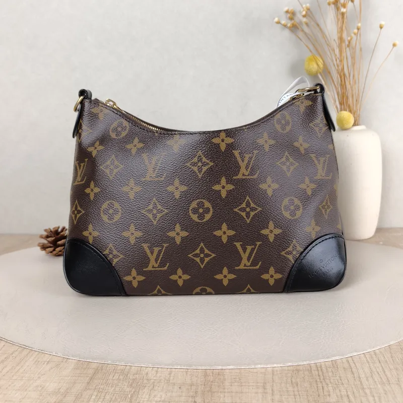 Louis Vuitton Crossbody Bag Boulogne PVC Small 26 × 9.5 × 16 cm — cover view 2 of 5