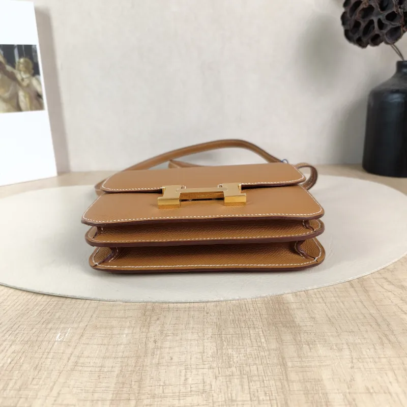 Hermès Crossbody Bag Constance 19 Gold-Tone Hardware Epsom Calfskinmini18 × 4 × 15 cm — cover view 3 of 6