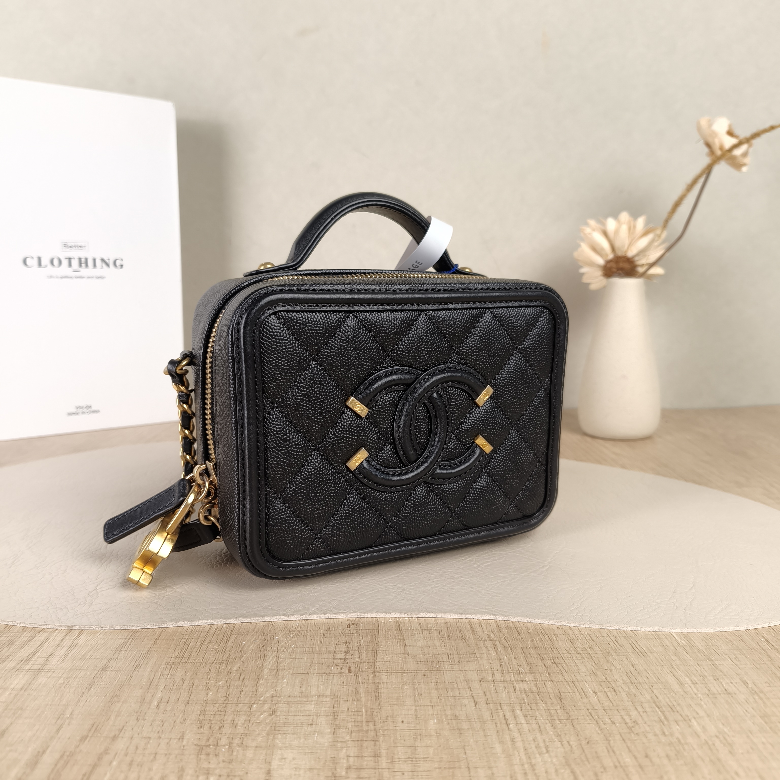 Chanel Crossbody Bag CC Filigree Vanity Cosmetic Bag Black Grained Calfskin Small16 × 7 × 12 cm — cover view 5 of 5