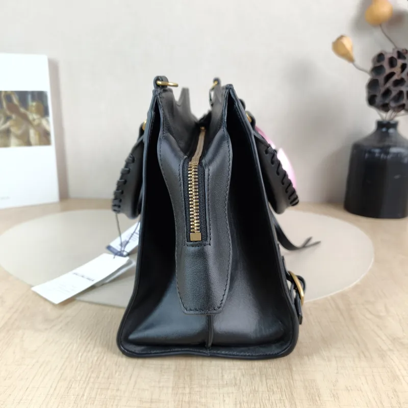 BALENCIAGA Crossbody Bag Neo Classic Black with Gold-Tone Hardware Calfskin Small 33 × 15.5 × 21 cm — detail view 6 of 12