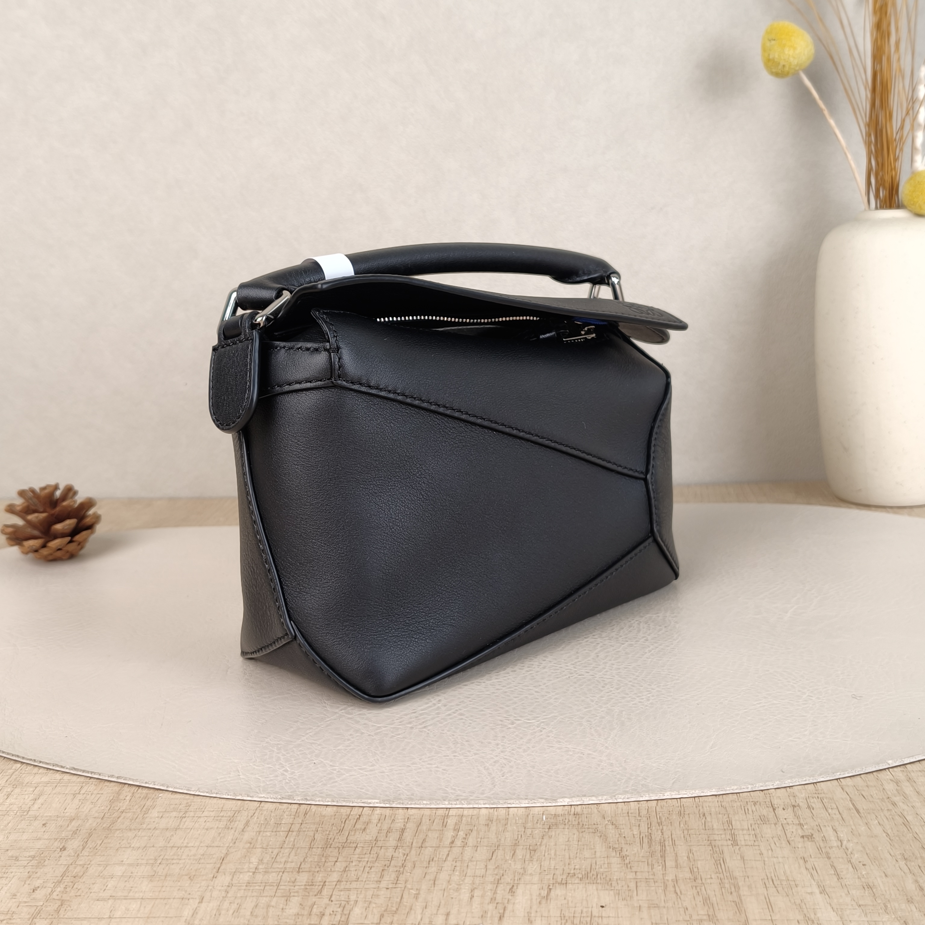 LOEWE Crossbody Bag Puzzle Black CC alfskinmini18 × 8 × 12.5 cm — cover view 3 of 5