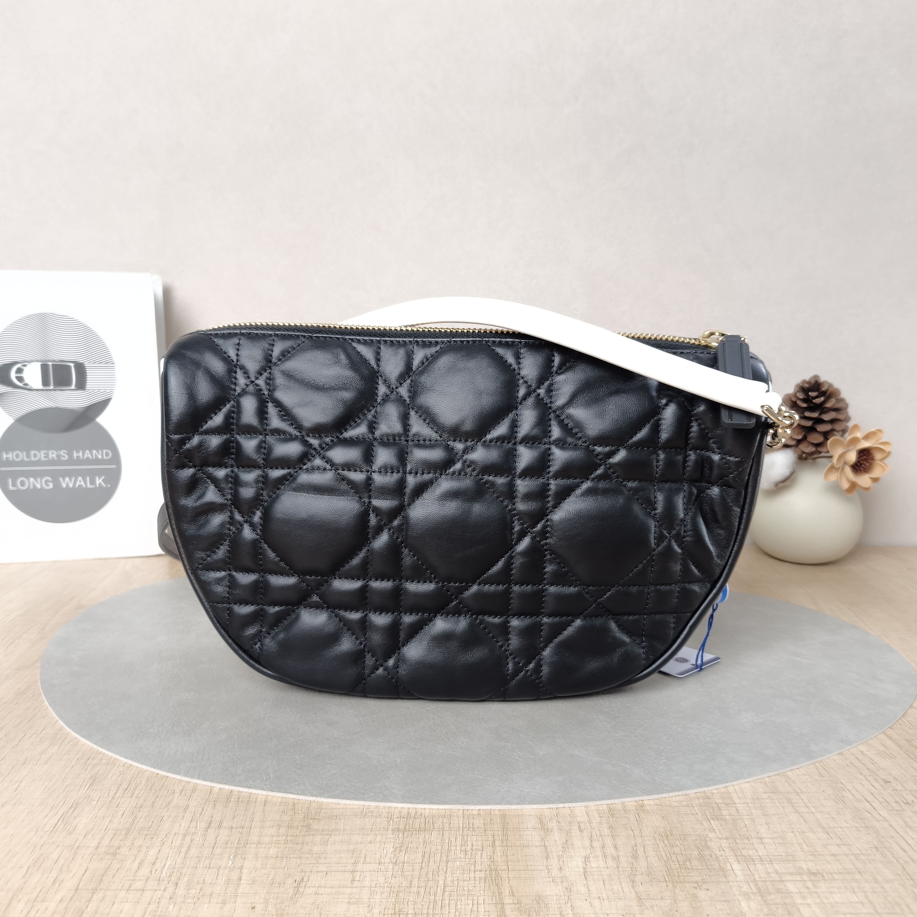 DIOR Shoulder Bag Vibe Hobo Black Lambskin Medium30 × 9.5 × 18.5 cm