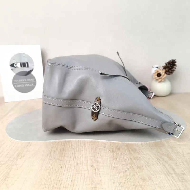 Louis Vuitton Crossbody Bag Carryall Vibe Grey SL ambskin Medium 39 × 15 × 30 cm — detail view 3 of 13