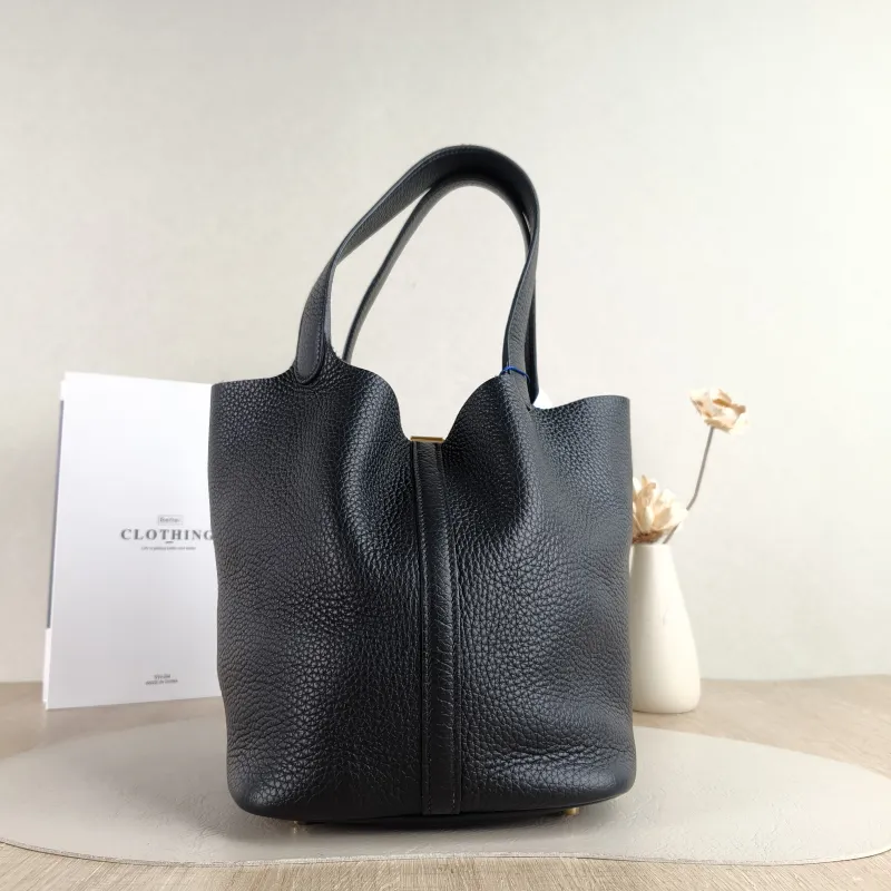 Hermès Top Handle Bag Picotin Lock 22 22 Black Taurillon Clemence TC Calfskin Medium 22 × 18 × 21 cm W — cover view 3 of 5