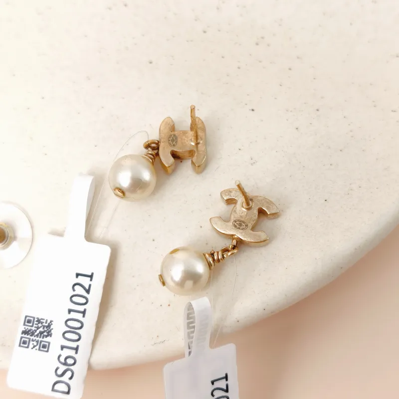 Chanel Earrings CE arrings Pearl Gold One Size — cover view 5 of 7