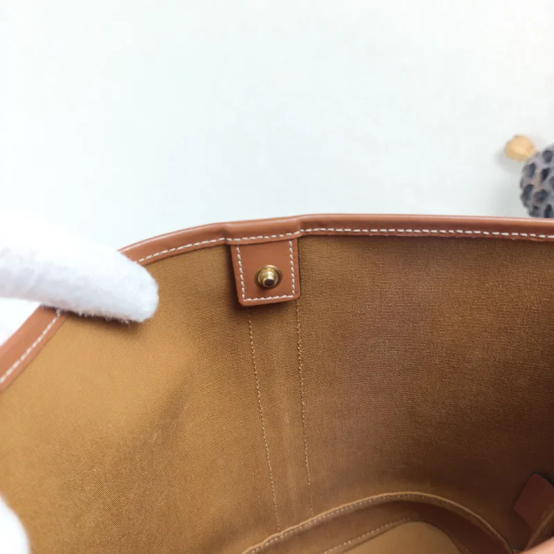 CELINE Crossbody Bag Triomphe Bucket Bag Monogram PVC Small 22 × 13 × 26 cm — detail view 10 of 10