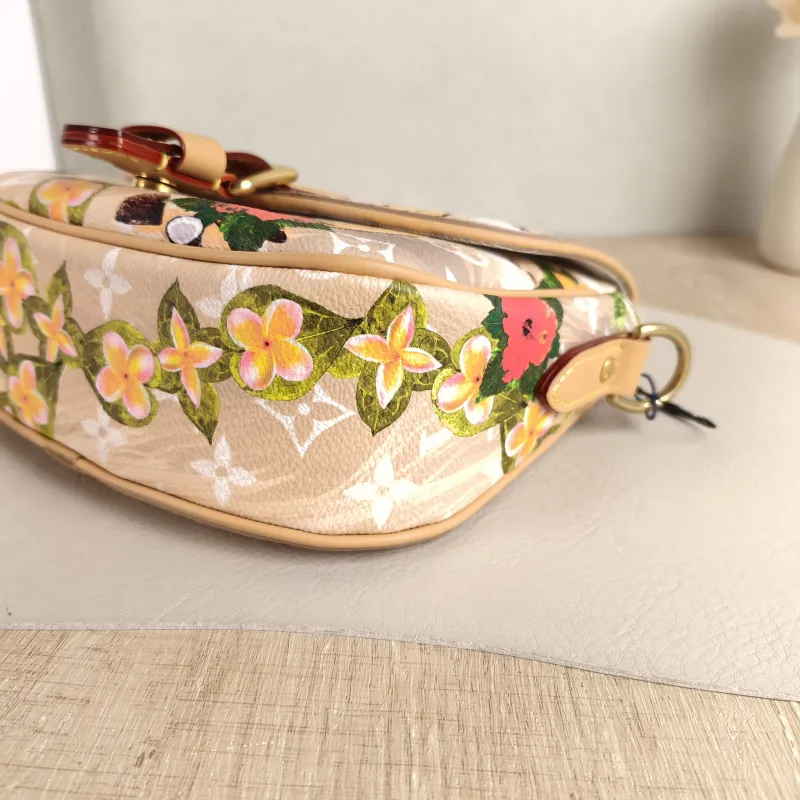Louis Vuitton Crossbody Bag MONTSOURIS Messenger Bag Brown PVC Small 20 × 7 × 17 cm Edition — detail view 8 of 13