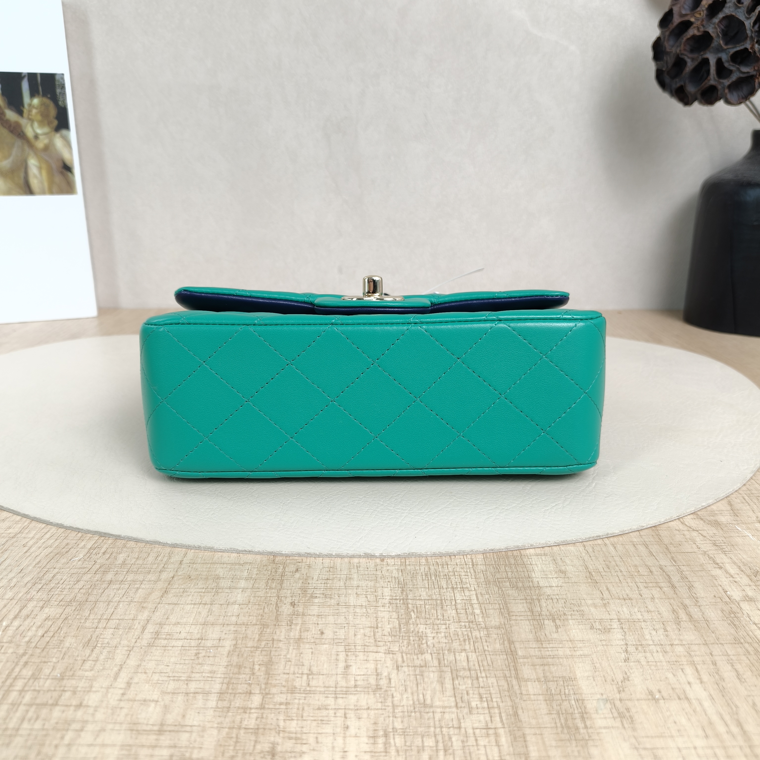 Chanel Crossbody Bag mini Green Lambskin mini20 × 6 × 12 cm — cover view 6 of 6