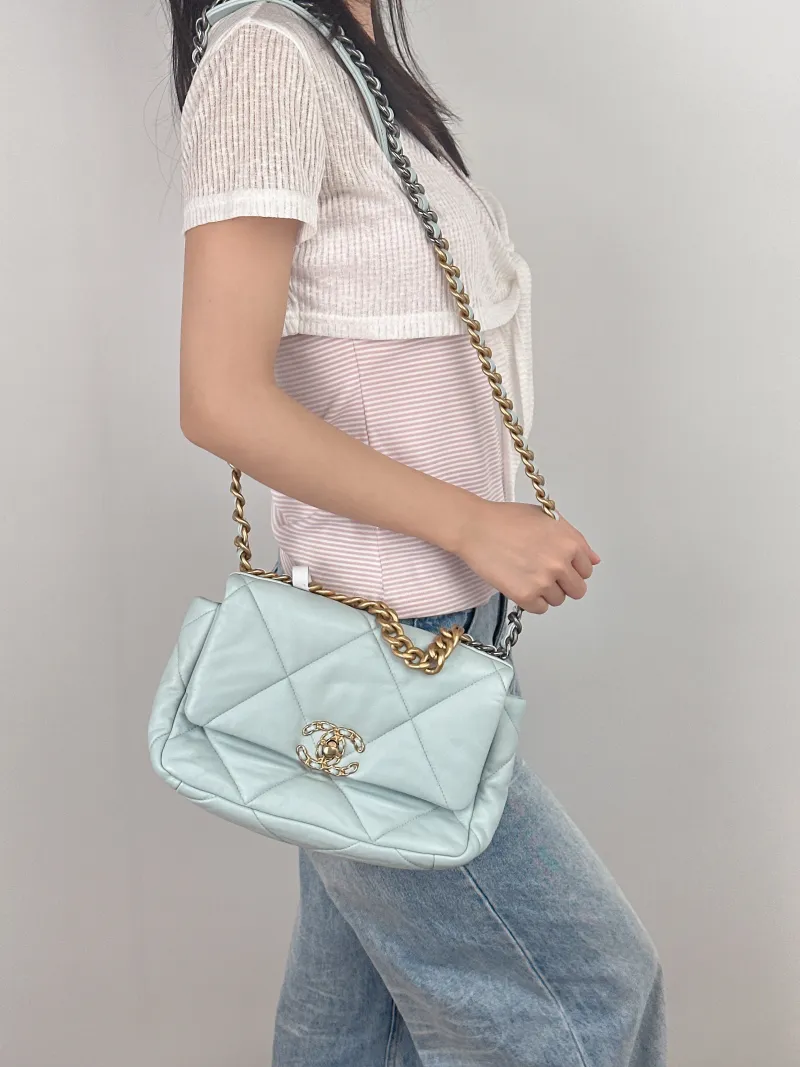 Chanel Crossbody Bag19Bag Blue SL ambskin Small26 × 9 × 16 cm — on-model view 3 of 3