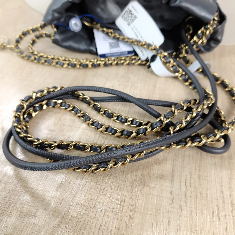 Chanel Shoulder Bag 22Bag Grey CC alfskin Mini 20 × 6 × 19 cm — detail view 1 of 9