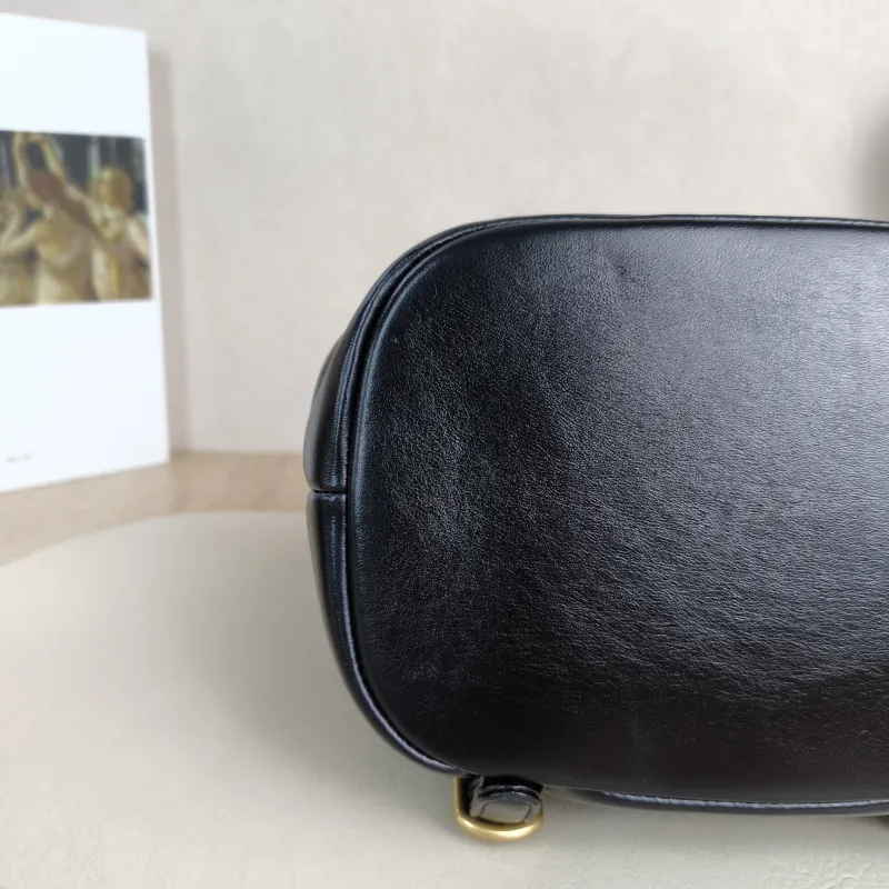 Chanel Crossbody Bag23k Backpack Black Lambskin 23 × 12 × 20 cm — detail view 14 of 15