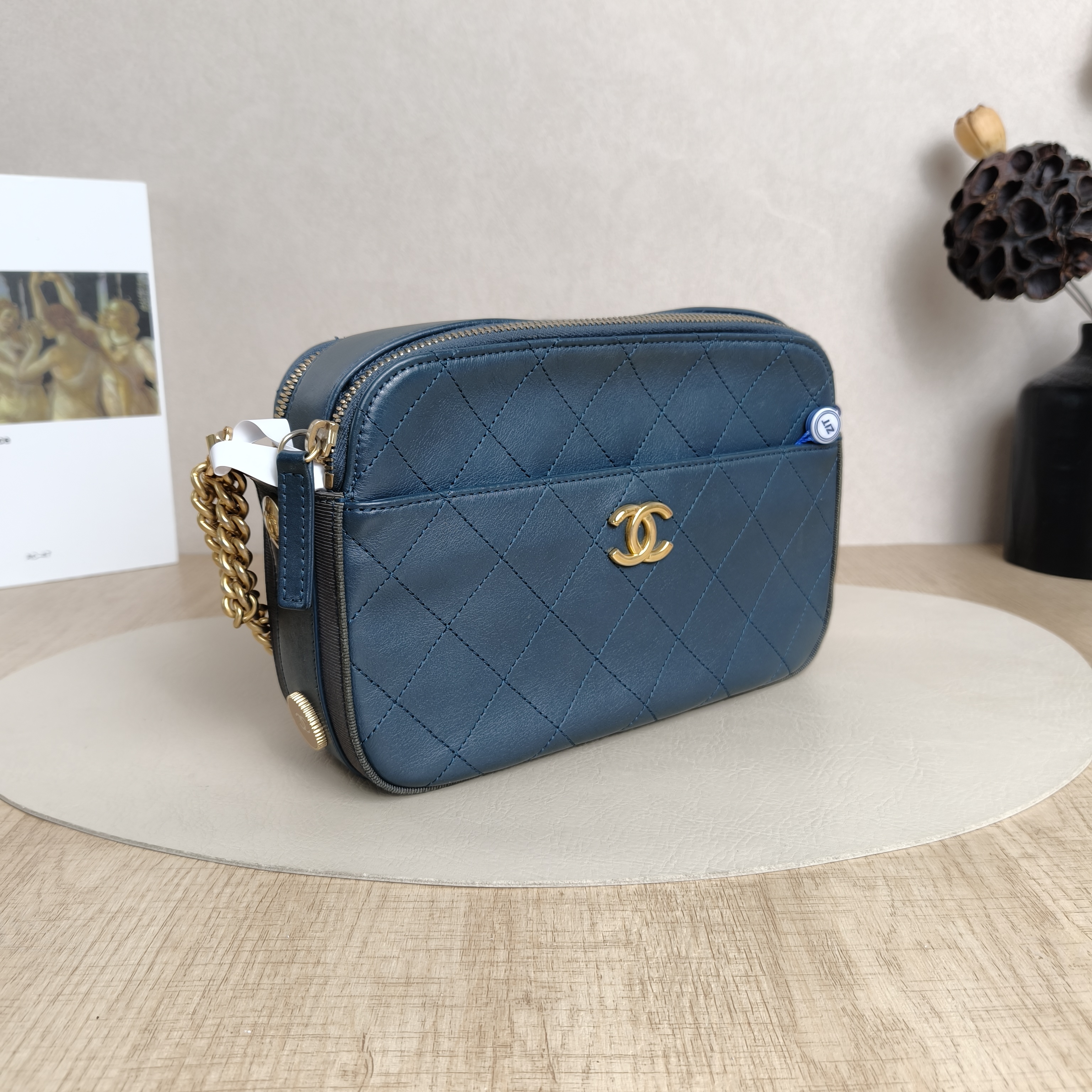 Chanel Crossbody Bag Crossbody Bag Blue Calfskin One Size23.5 × 7 × 16 cm — cover view 5 of 6