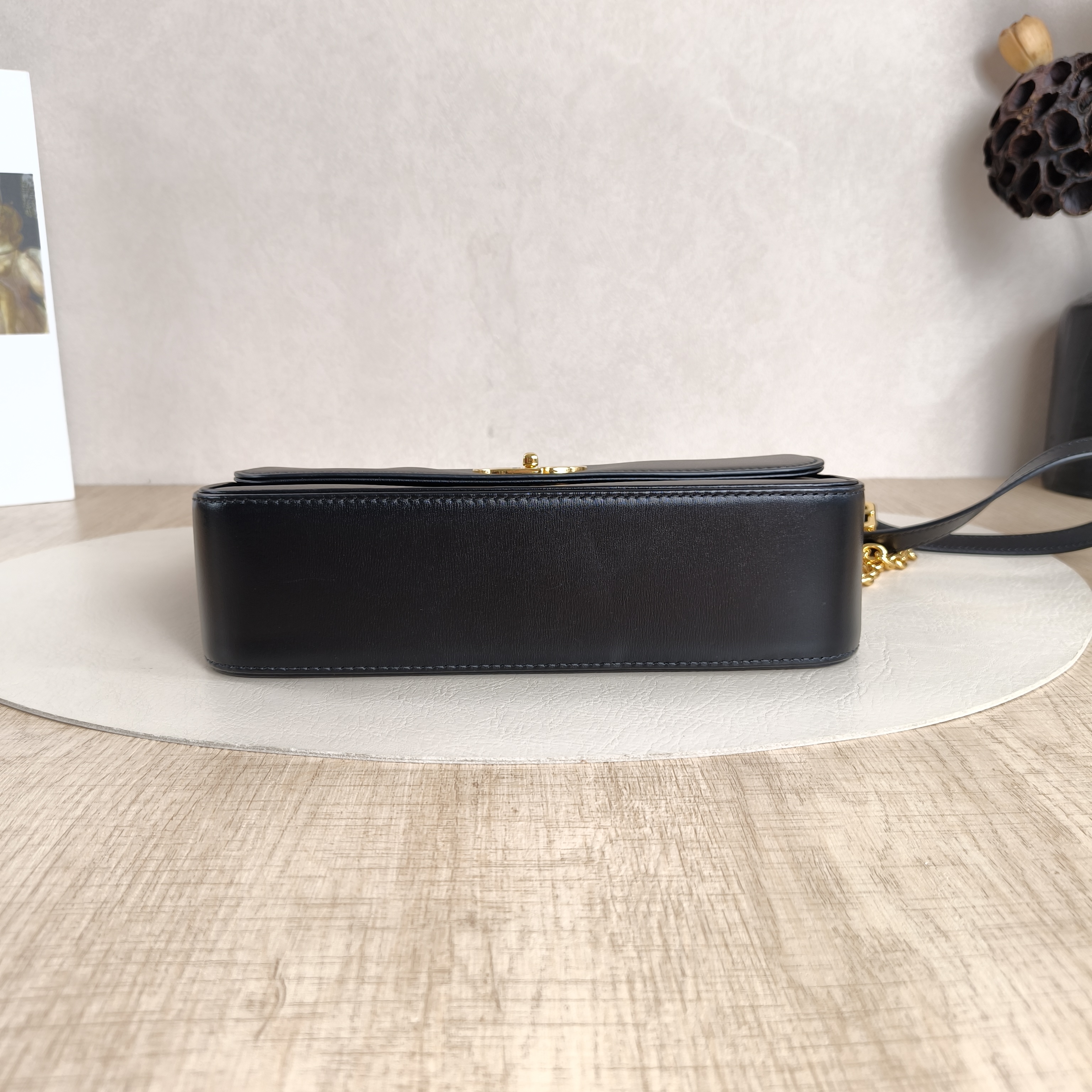 DIOR Crossbody Bag30Montaigne 30 Avenue Black Calfskin23 × 6.5 × 13 cm — cover view 4 of 5